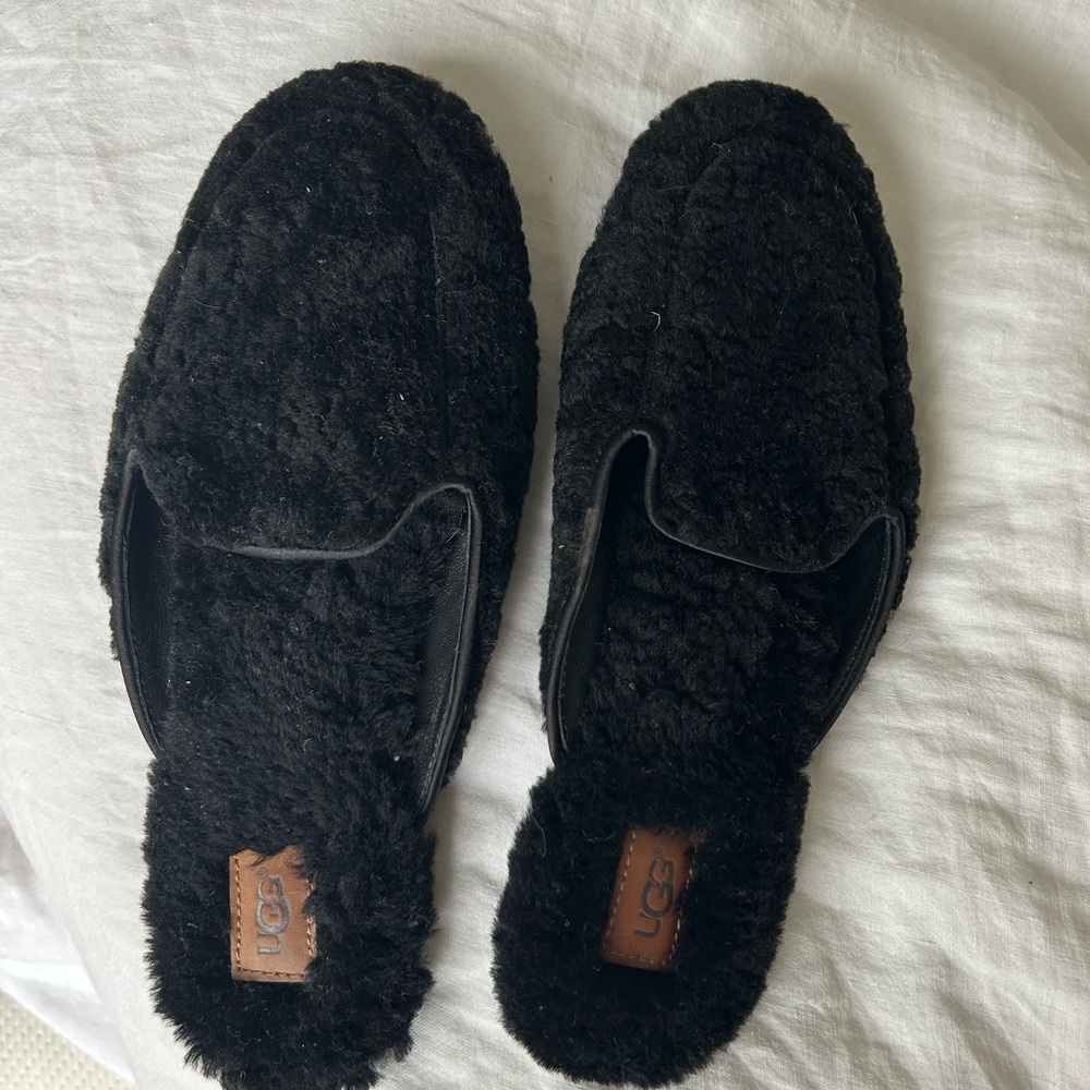 UGG slippers NWOT